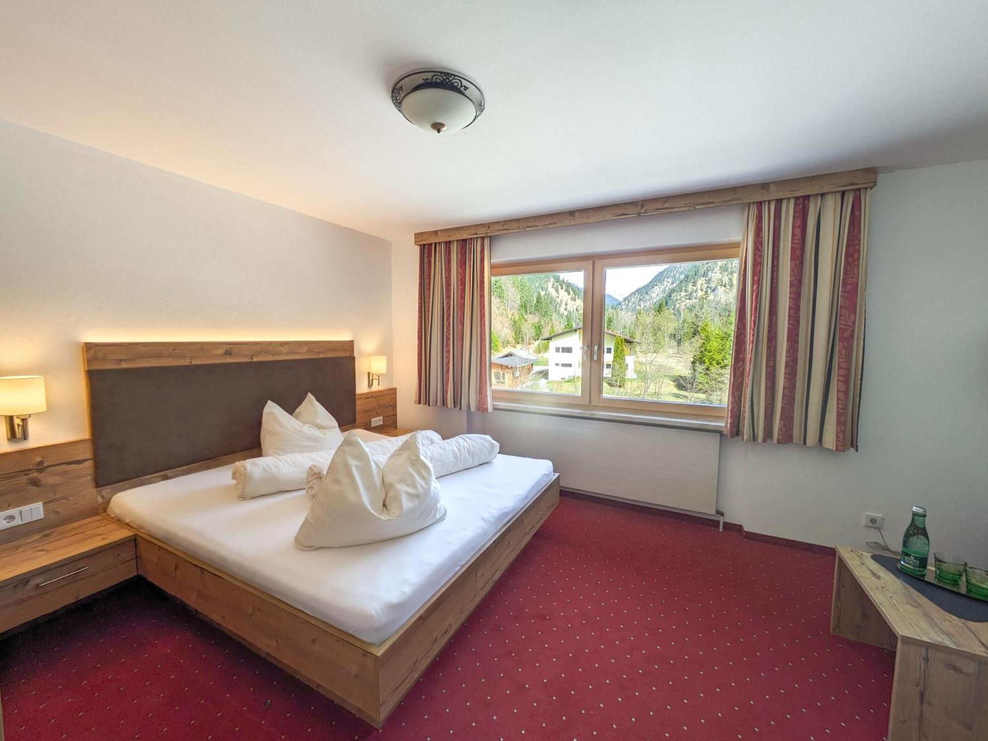 Hotel Forelle Plansee Buitenkant foto